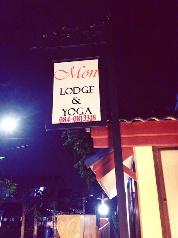 Mon Lodge & Yoga Donmueang Bangkok Bagian luar foto