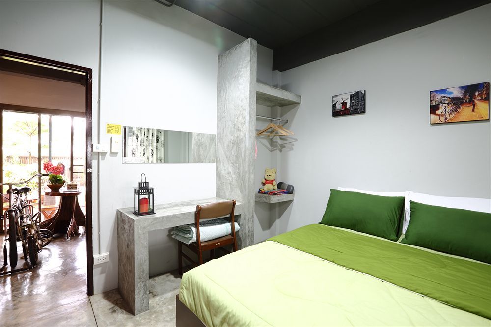Mon Lodge & Yoga Donmueang Bangkok Bagian luar foto